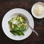 Gnocchi z pesto szpinakiem i parmezanem