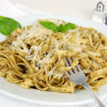 Fettuccine z miętowym pesto