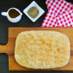 Focaccia z serem żółtym i suszonym oregano