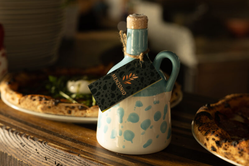 Nativem Olivenöl Extra - Keramikflasche Menzonio Blau – Bild 5